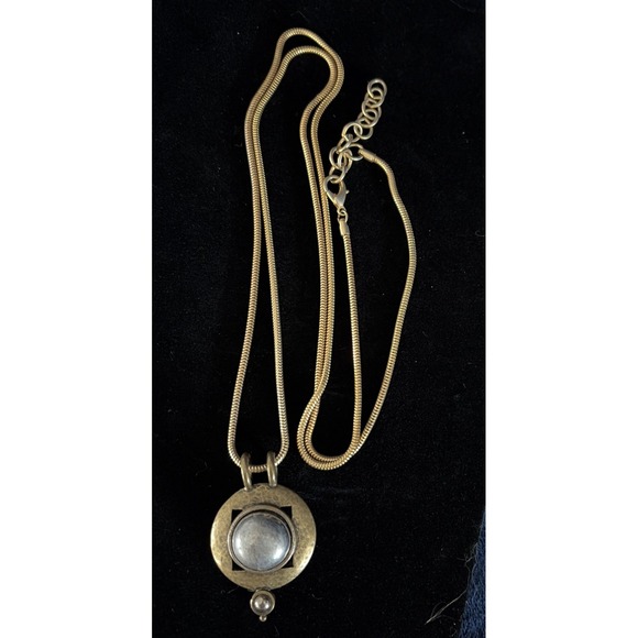 Jewelry - Vtg Distress Look Gold Tone & Grey Metal 24 " Chain Pendant Necklace No Brand